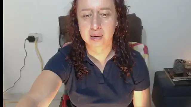 Milf_Valeria from StripChat