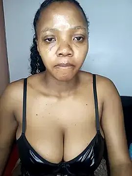 MilfBoobsxx from StripChat