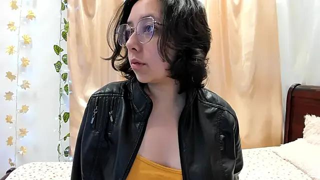 Milie_yue from StripChat