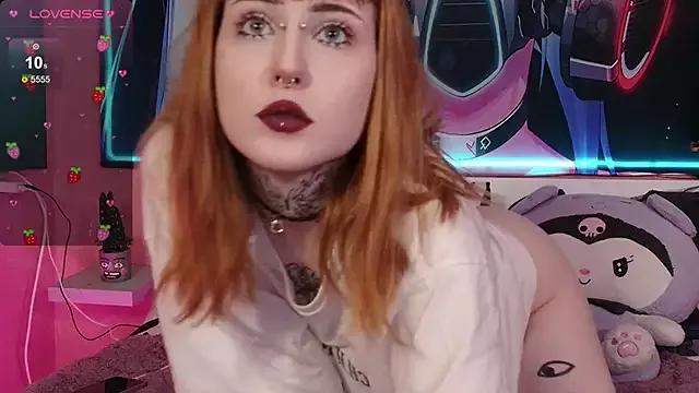 MilkMeSoftly from StripChat is Freechat
