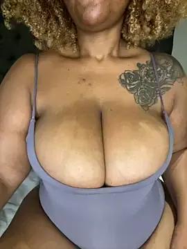 MILL204 on StripChat 