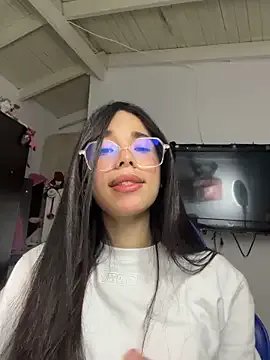 Milleradhara24 on StripChat 