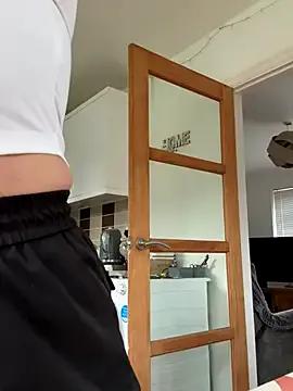 MimiMaee from StripChat