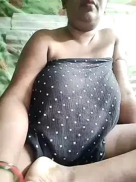 Mini865433 from StripChat