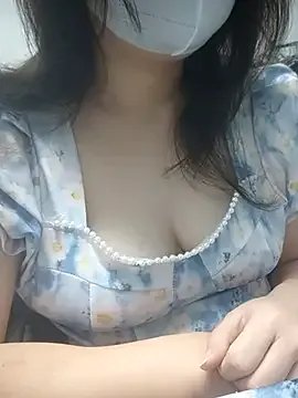 miniiceyya from StripChat
