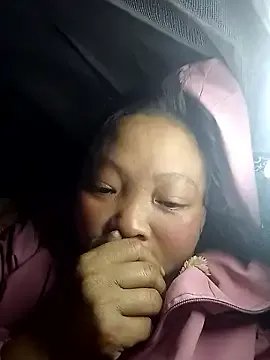 Minkine022 from StripChat