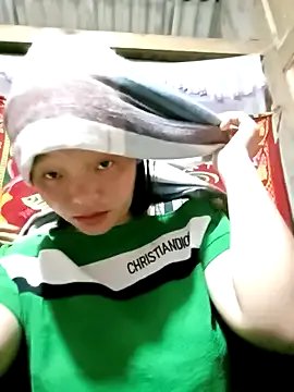 Minkine022 from StripChat