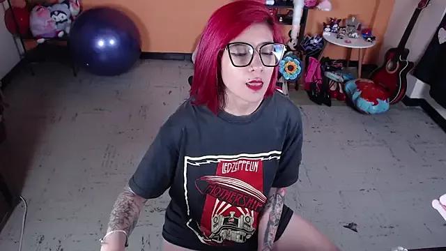 MissMiia2 from StripChat