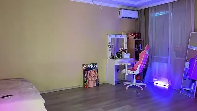 MollyDollz on StripChat 