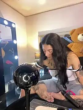 Moon_Magic from StripChat