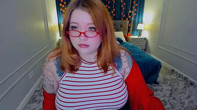 MoonLghte from StripChat