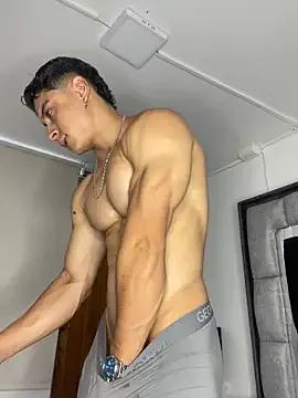 MR_MUSCLE from StripChat