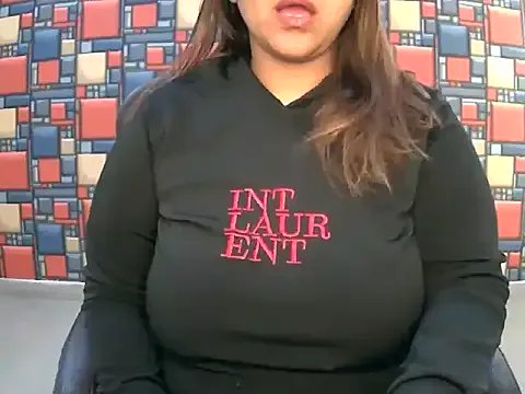 mrymlove from StripChat