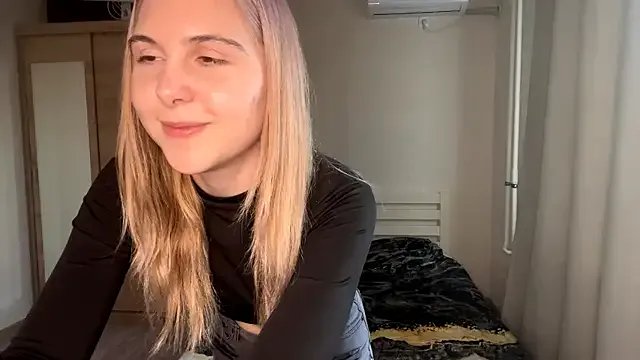 MyraLitterers from StripChat