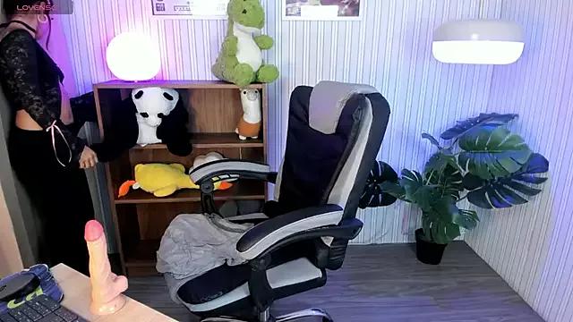 Mystic_blue from StripChat