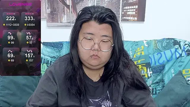 Nadine_asian from StripChat