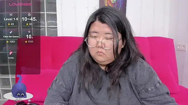 Nadine_asian from StripChat