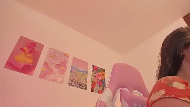 naharasoller from StripChat