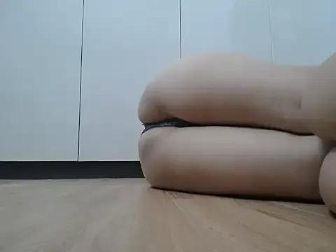 Nanaly_Sweet from StripChat
