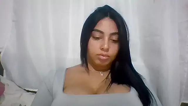 Nandinha777 from StripChat