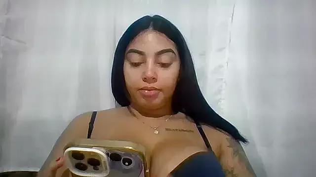 Nandinha777 from StripChat