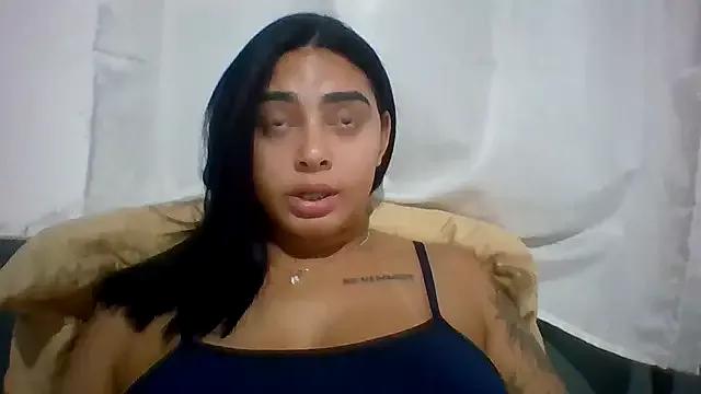 Nandinha777 from StripChat