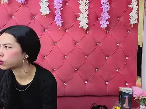 Nanis_James from StripChat