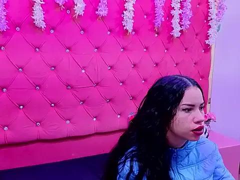 Nanis_James from StripChat