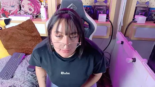 Naomi_slave69 from StripChat
