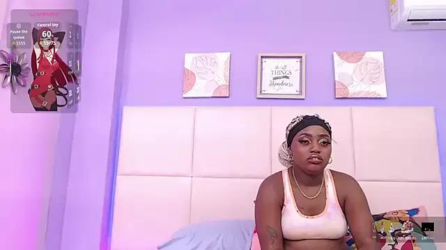 NaomyHolt from StripChat
