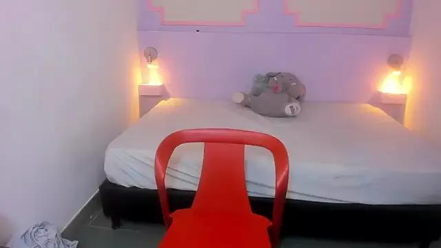 Naty_Kiss23 from StripChat