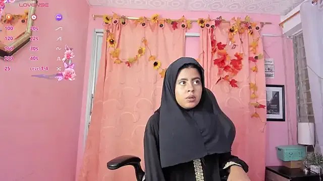 NaylaAbadi from StripChat