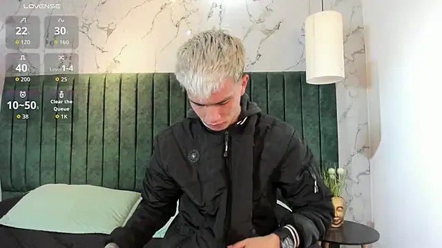 nicktorn from StripChat