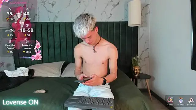 nicktorn from StripChat