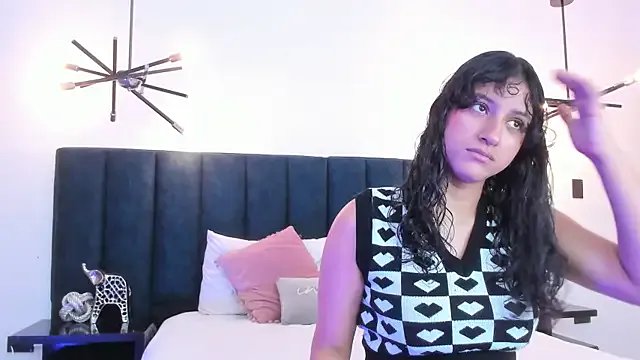 niia7 from StripChat