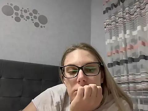 Naked Room NikexPretty 