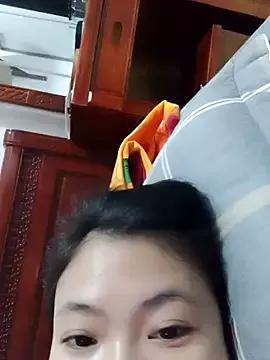 Niknik33015 from StripChat