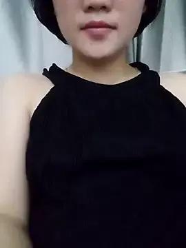 Niknik33015 from StripChat