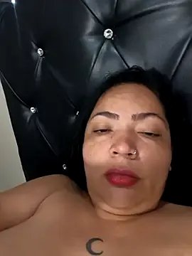 NIKOLE1301 from StripChat