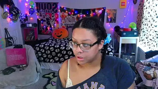 nintendhoe on StripChat 