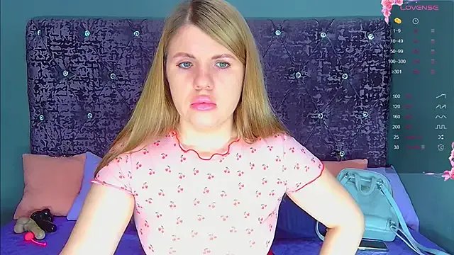 NoraBigAss from StripChat