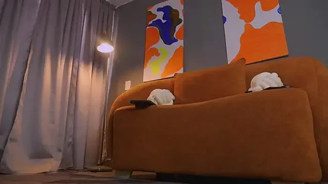 nylonisabella from StripChat