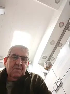 Oldmenhot66 from StripChat
