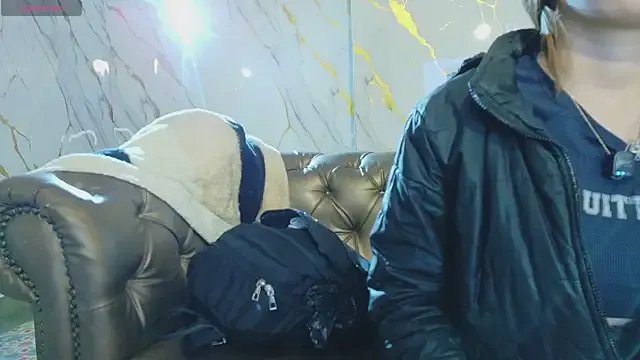 Olivia11_ from StripChat