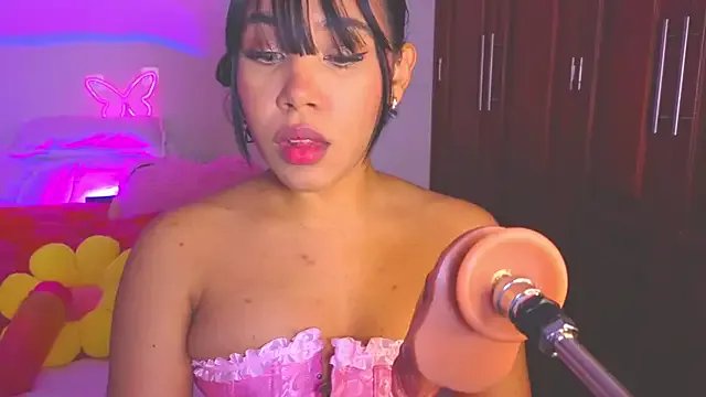 Olivia_ds from StripChat