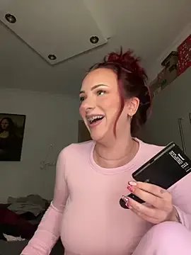 OliviaaFischer from StripChat