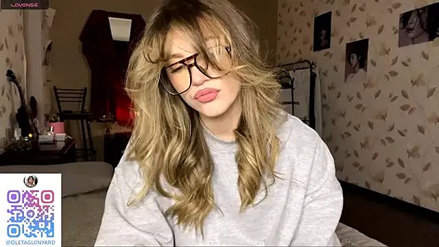 OrethaEredia from StripChat