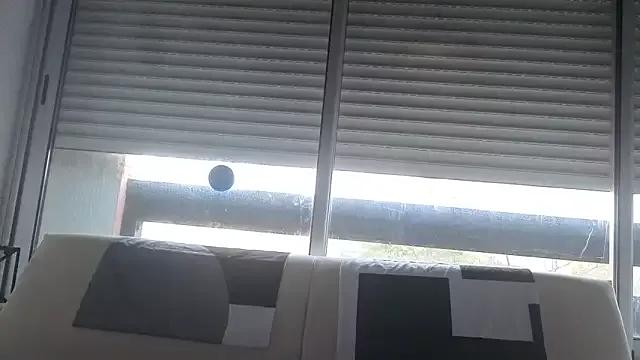 Oulola777 from StripChat