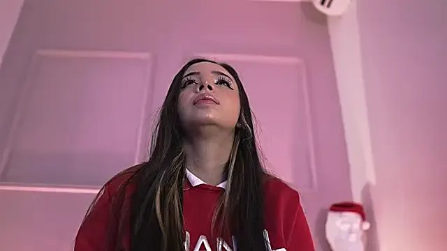 Paulah_x from StripChat