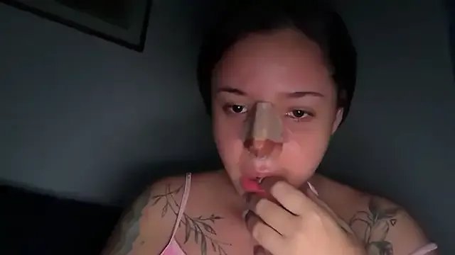 Paulah_x from StripChat